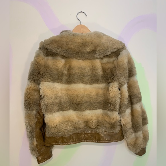 1970s Faux Fur Bomber Jacket - Picture 4 of 15